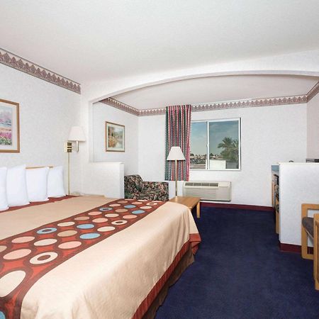 Days Inn By Wyndham Phoenix West Exteriér fotografie