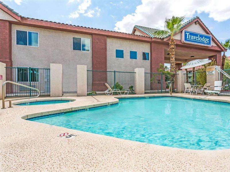 Days Inn By Wyndham Phoenix West Exteriér fotografie
