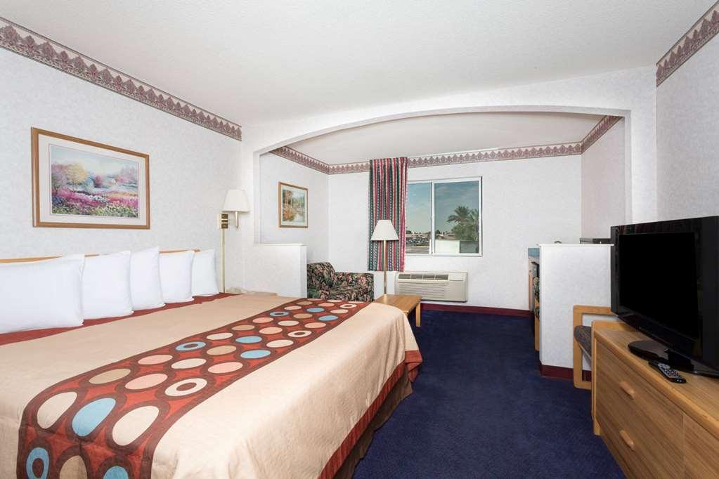 Days Inn By Wyndham Phoenix West Pokoj fotografie