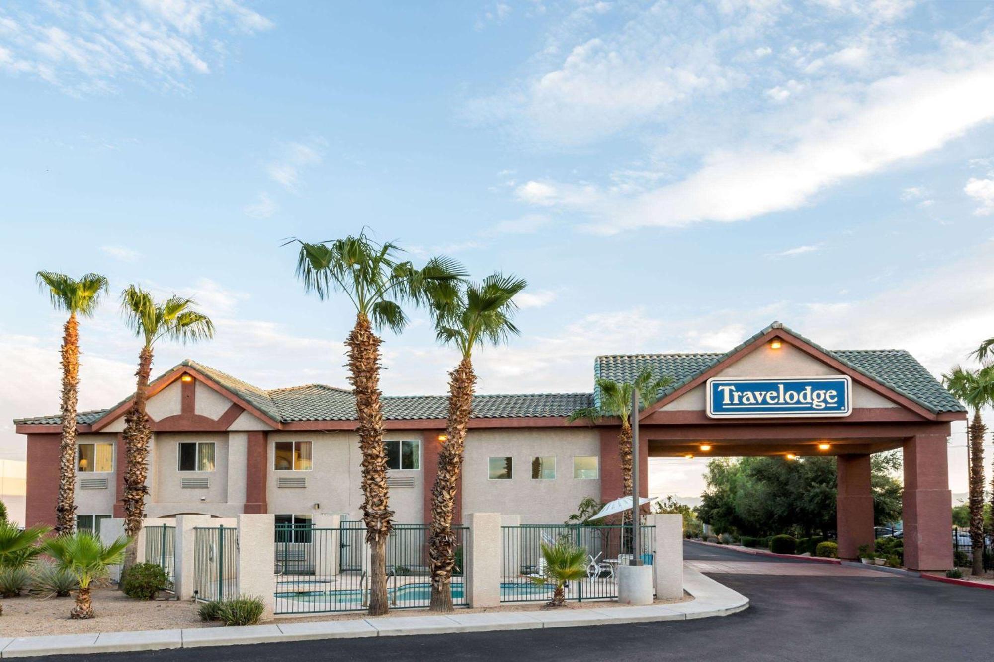 Days Inn By Wyndham Phoenix West Exteriér fotografie